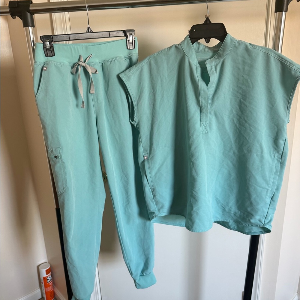 Figs sea foam set Size Small